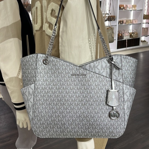 Michael Kors Jet Set Travel Large Chained Tote Shoulder Bag MK 
Silver

NWT - Picture 3 of 16
